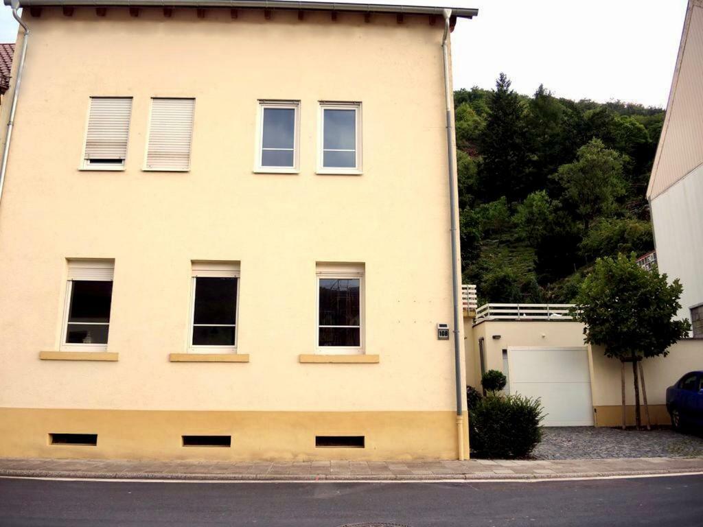 Modernes Apartment - Neustadt/Weinstrasse Stadt Нойштадт-ан-дер-Вайнштрасе Экстерьер фото